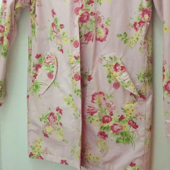 Pink coat that reminds you of gardening - Picture 3 of 7